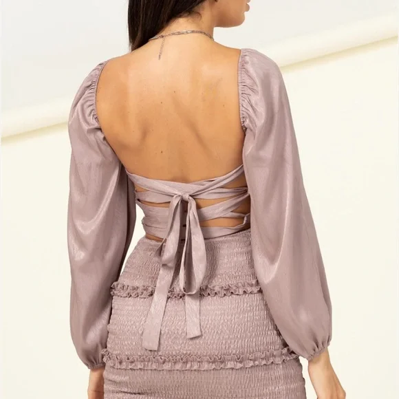 Elegant Lavender Dress - MEDIUM - Picture 3 of 5